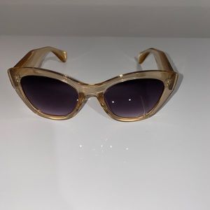 Cat eye fashion sunglasses